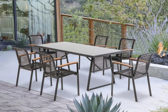 Cassina Capri Outdoor Dining Set Review